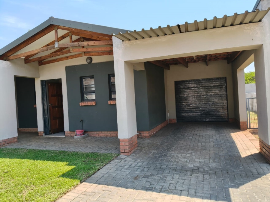 3 Bedroom Property for Sale in Waterkloof North West